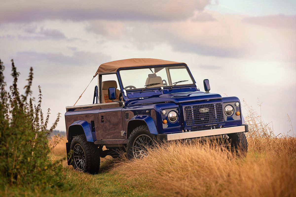 Salon Prive Defender 90