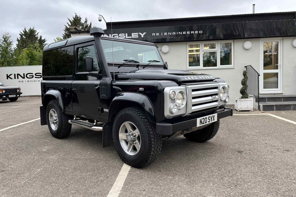 2009 RHD Defender 60th SVX Station Wagon - High specification No. 20/300