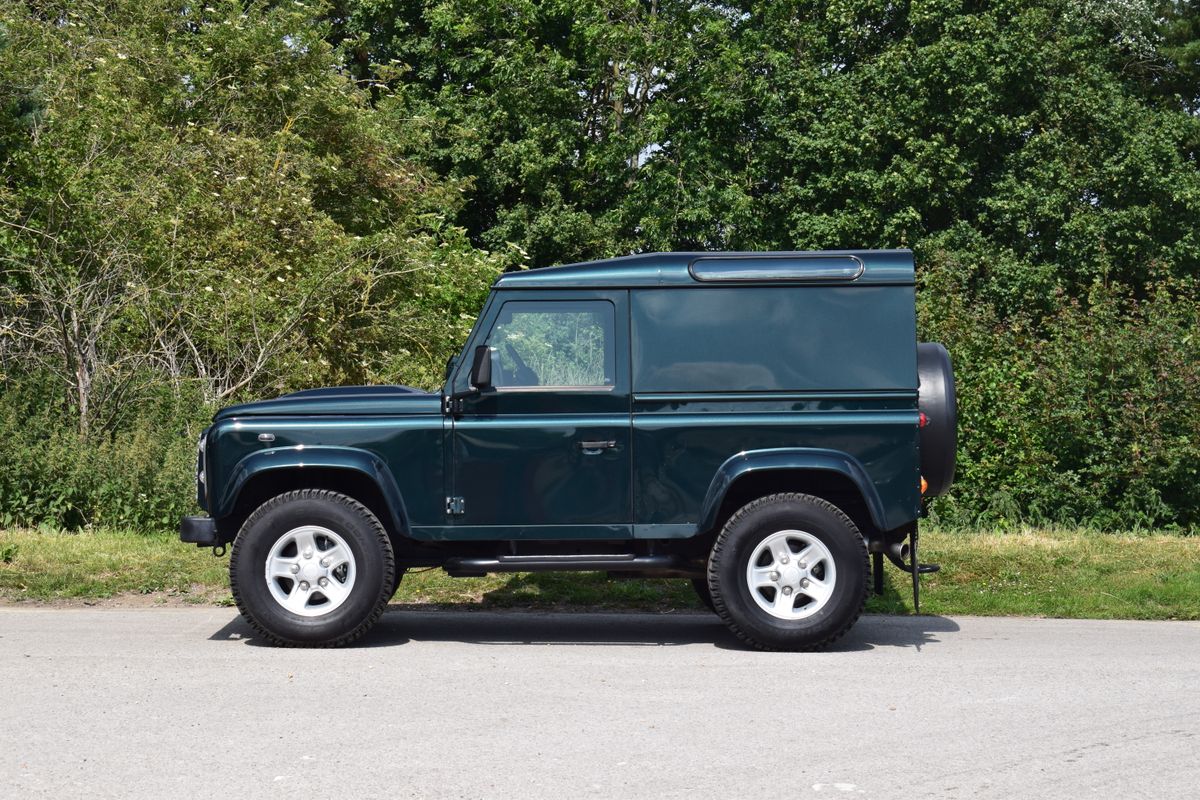 2016 Land Rover Defender 90