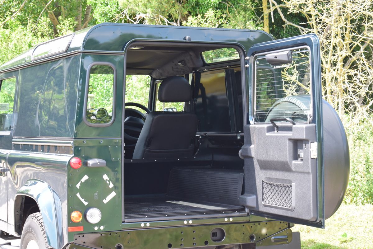 2016 Land Rover Defender 90
