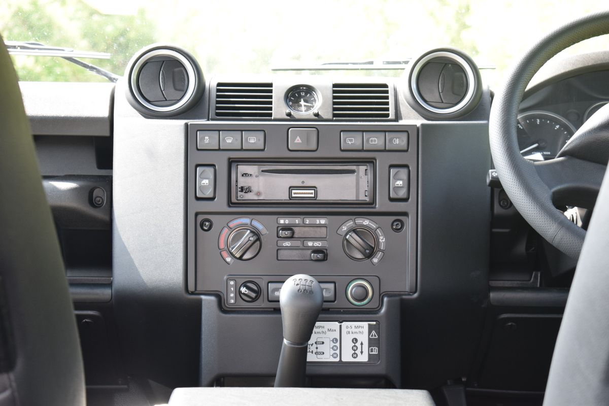 2016 Land Rover Defender 90