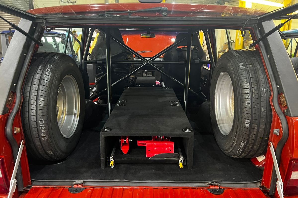 1973 Range Rover Classic 2 door Rally Car